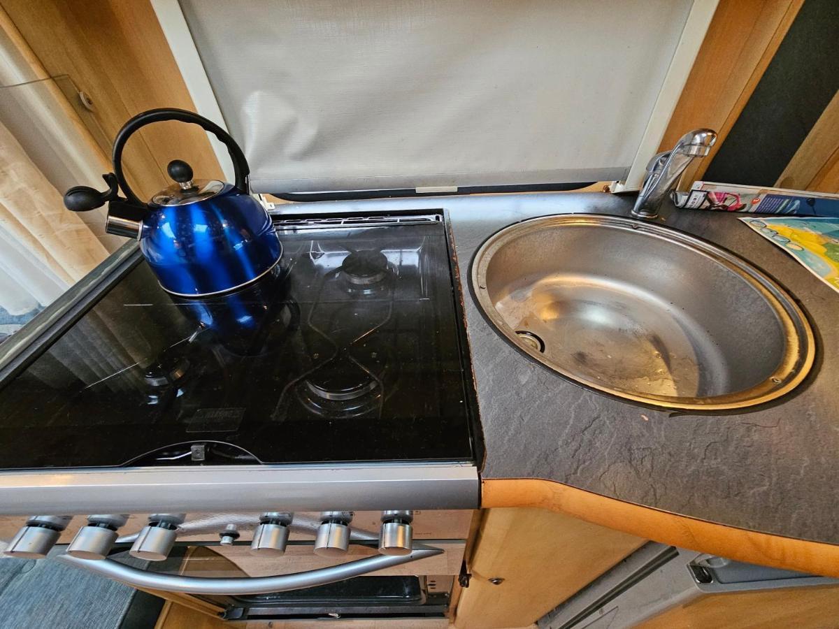 Campervan Experience Bed & Breakfast *
